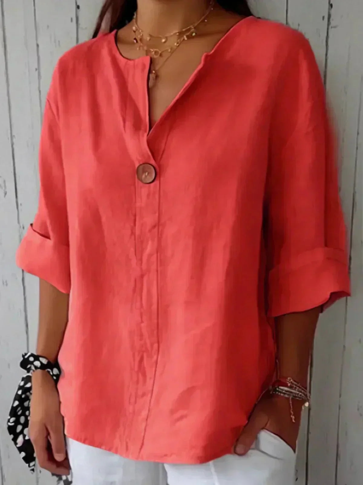 Lizzie | Relaxed V-Neck Top