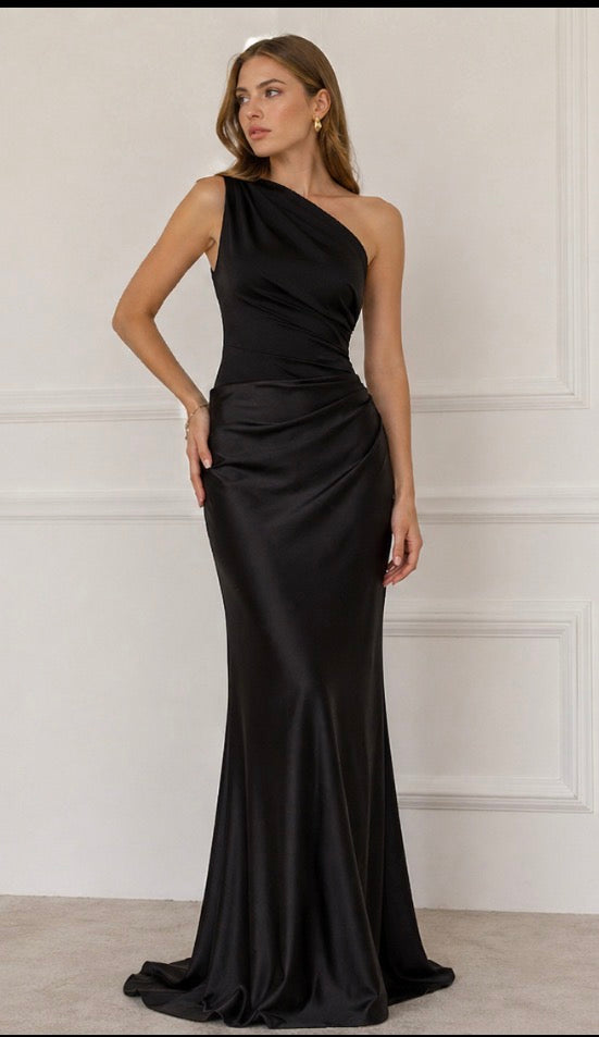 Ellis & Johnson™ | Maxi Dress with a Guilt in Satin
