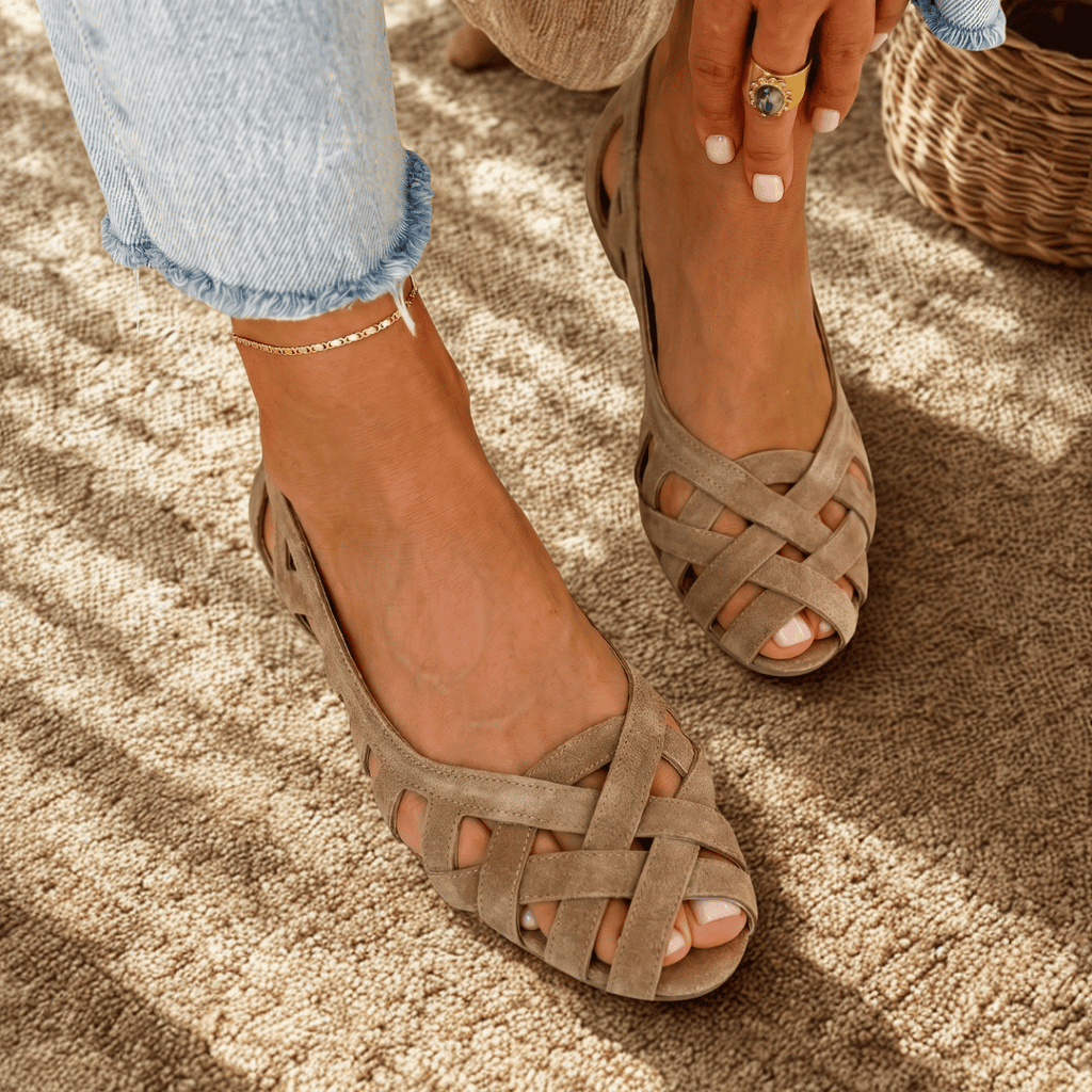 Jenneffer™ Lightweight Comfort Sandals