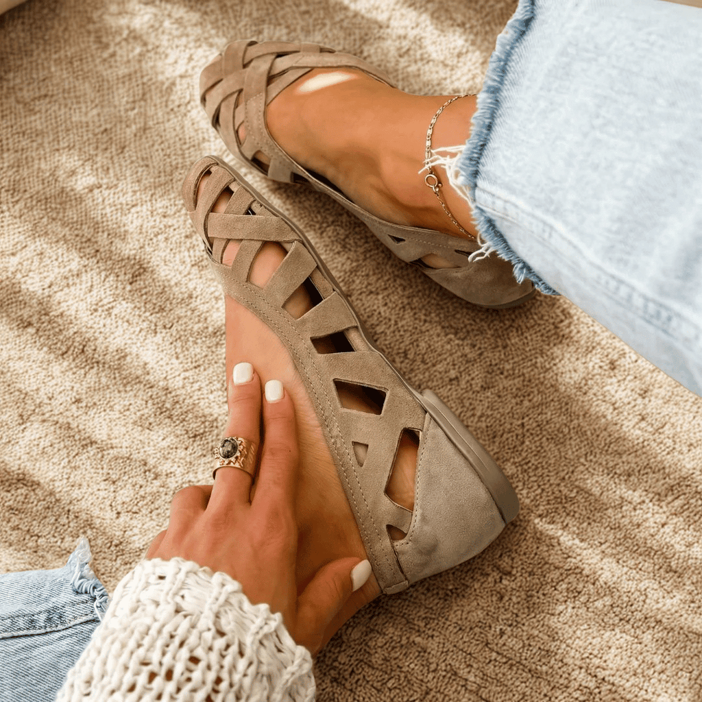 Jenneffer™ Lightweight Comfort Sandals