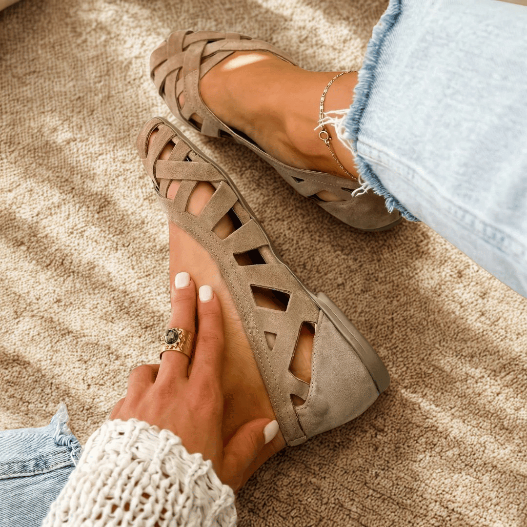 Jenneffer™ Lightweight Comfort Sandals