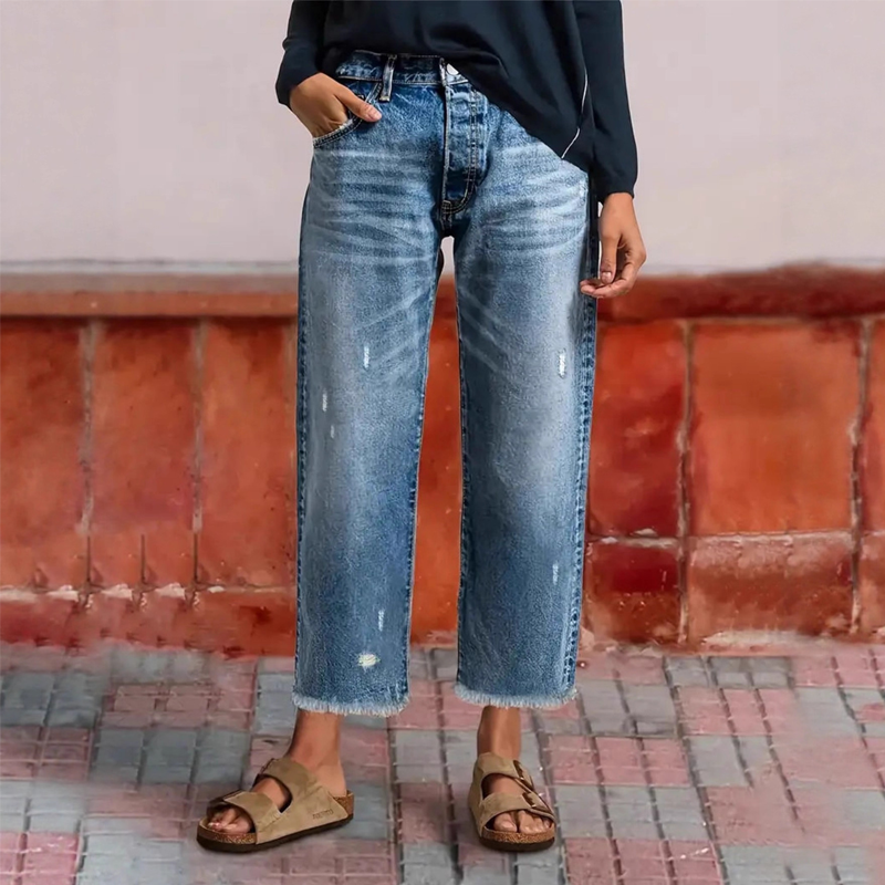 Leona | Retro Cropped Straight Jeans