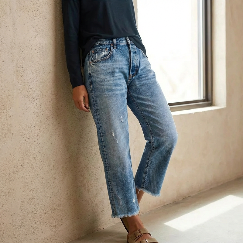 Leona | Retro Cropped Straight Jeans